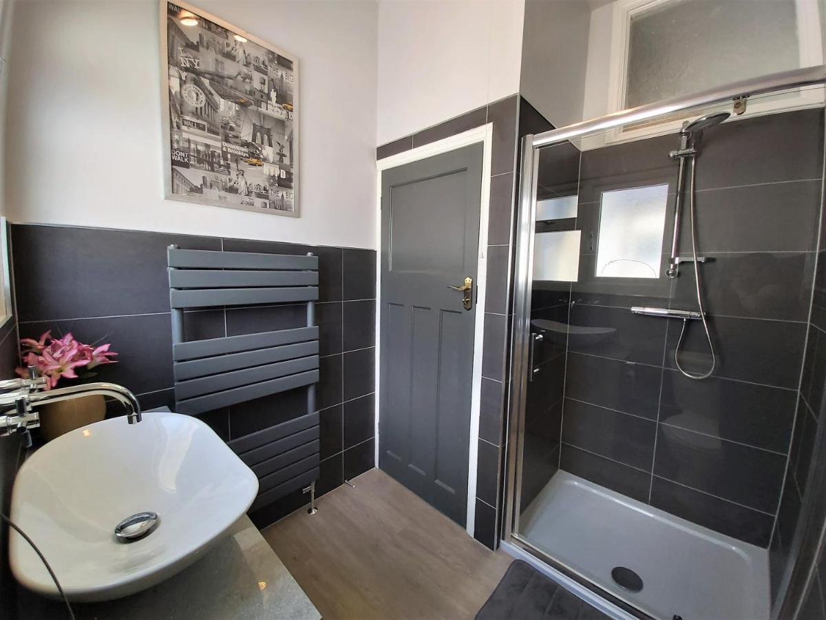 Ferienwohnung Beautifully Renovated 2 Bed Flat - Close To Beach Southend-on-Sea Exterior foto